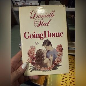 Going Home by Danielle Steel Book - HC w/Dust Jacket - Book Club Edition
